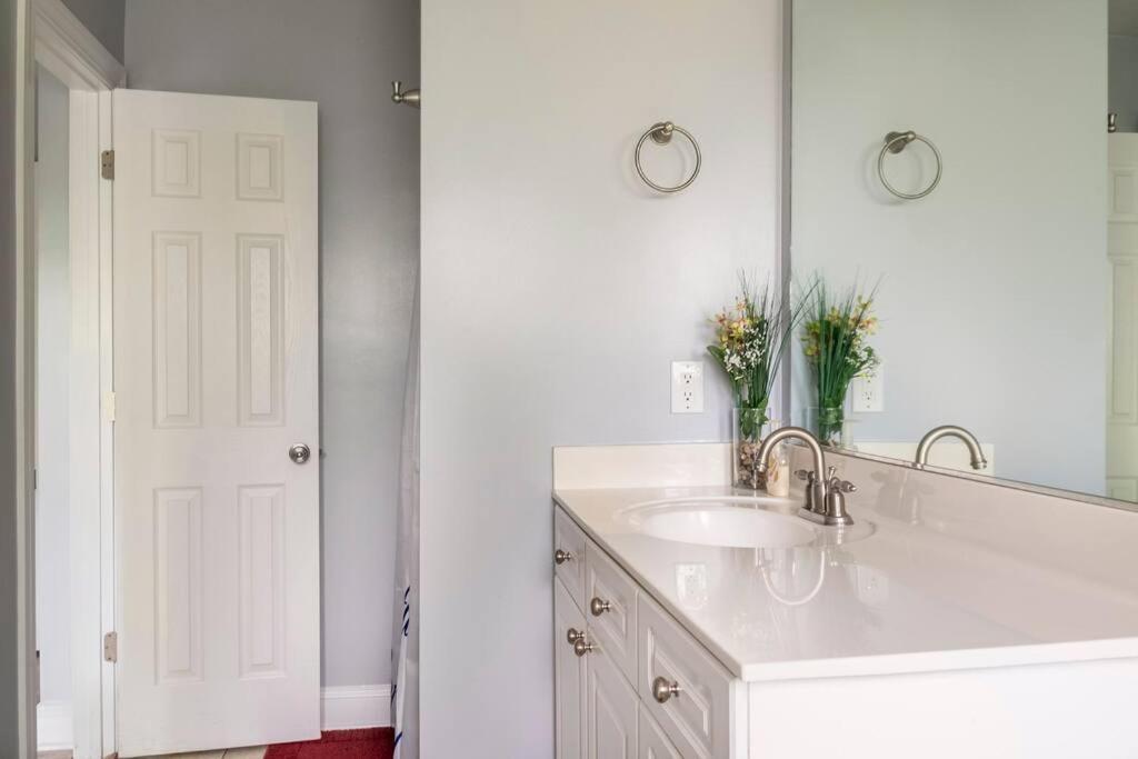 Private Room Balcony And Bathroom In Charleston Esterno foto