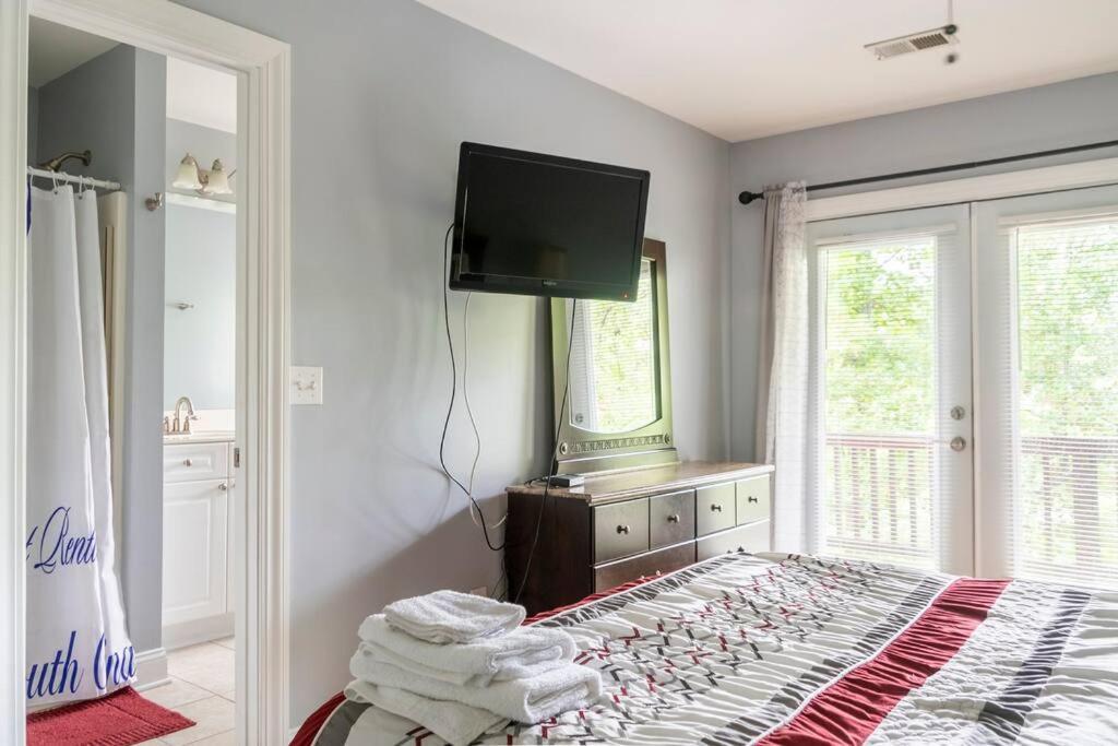 Private Room Balcony And Bathroom In Charleston Esterno foto